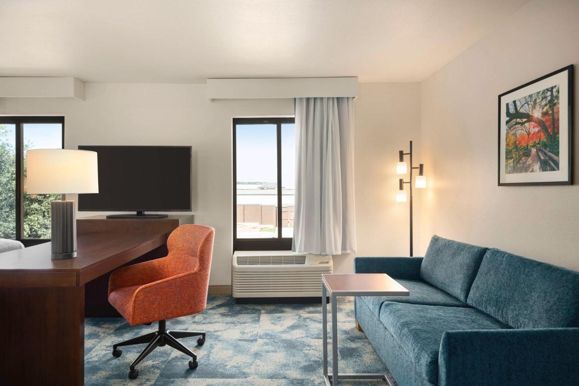 Hampton Inn & Suites Сан Маркос Экстерьер фото