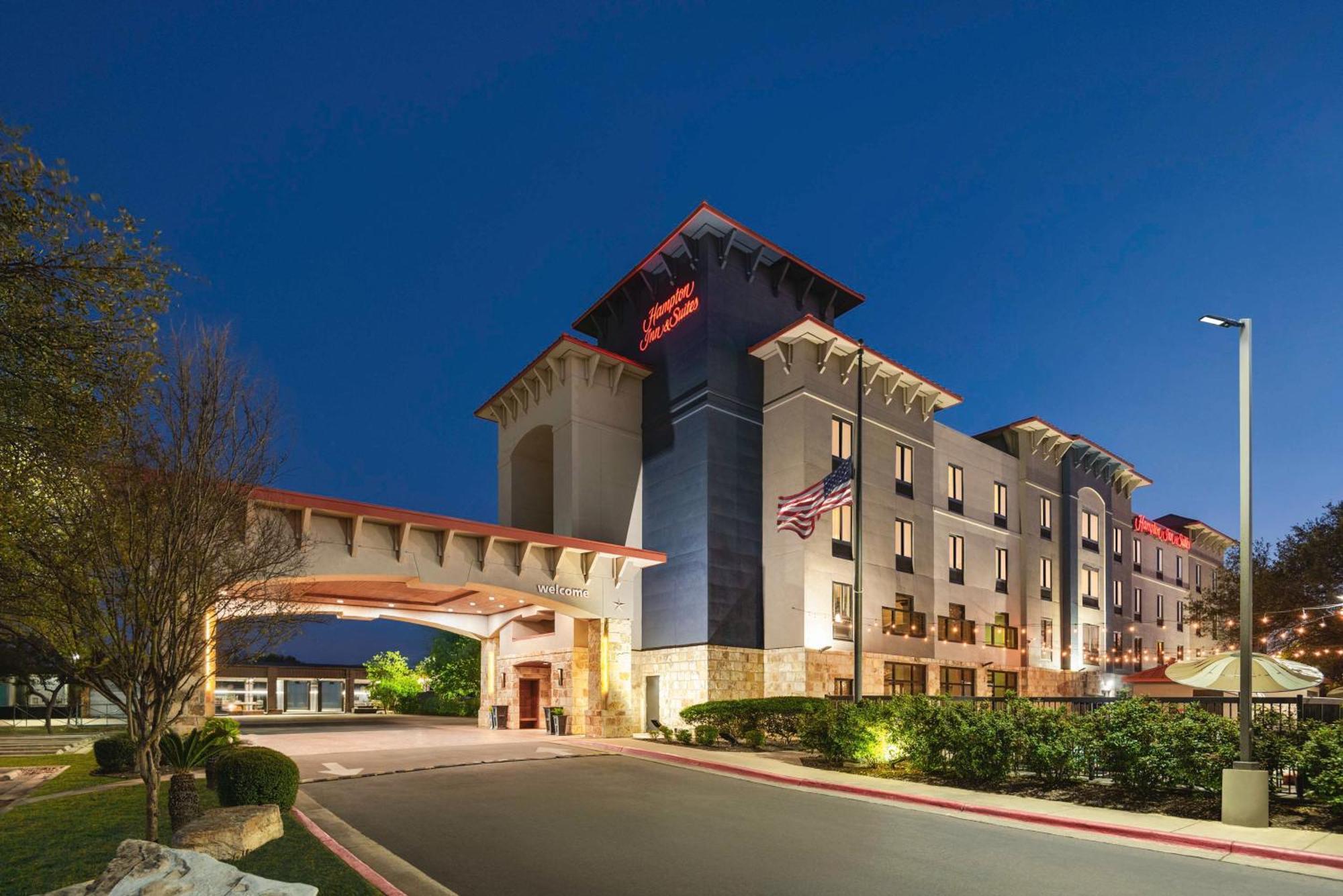 Hampton Inn & Suites Сан Маркос Экстерьер фото